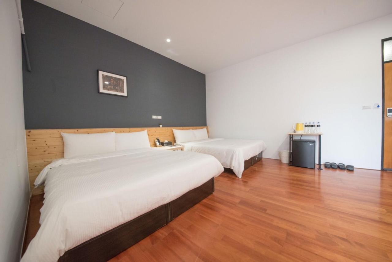 Deer Traveler Hostel Yuchi Esterno foto